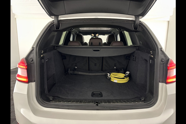 BMW iX3 High Executive 80 kWh [ 3-Fase ] (INCL-BTW) Aut. *PANO | LEATHER | HARMAN/KARDON | FULL-LED | BLINDSPOT | MEMORY-PACK | DIGI-COCKPIT | HEATED-SPORTSEATS | KEYLESS | TOPVIEW | DAB+ | NAVI-FULLMAP | HEAD-UP | PRIVACY-GLASS | 2