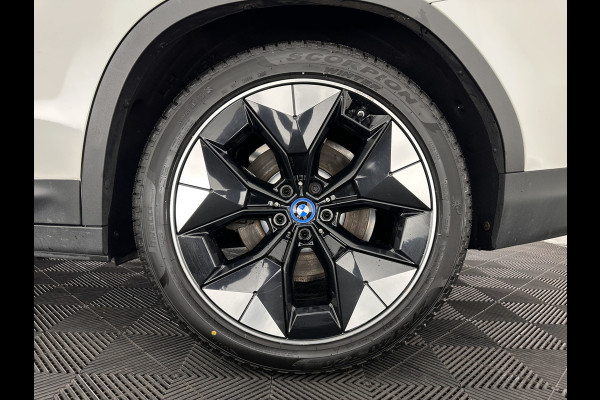 BMW iX3 High Executive 80 kWh [ 3-Fase ] (INCL-BTW) Aut. *PANO | LEATHER | HARMAN/KARDON | FULL-LED | BLINDSPOT | MEMORY-PACK | DIGI-COCKPIT | HEATED-SPORTSEATS | KEYLESS | TOPVIEW | DAB+ | NAVI-FULLMAP | HEAD-UP | PRIVACY-GLASS | 2