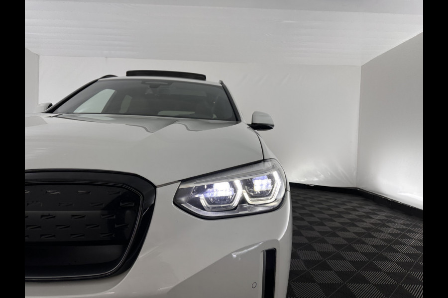 BMW iX3 High Executive 80 kWh [ 3-Fase ] (INCL-BTW) Aut. *PANO | LEATHER | HARMAN/KARDON | FULL-LED | BLINDSPOT | MEMORY-PACK | DIGI-COCKPIT | HEATED-SPORTSEATS | KEYLESS | TOPVIEW | DAB+ | NAVI-FULLMAP | HEAD-UP | PRIVACY-GLASS | 2