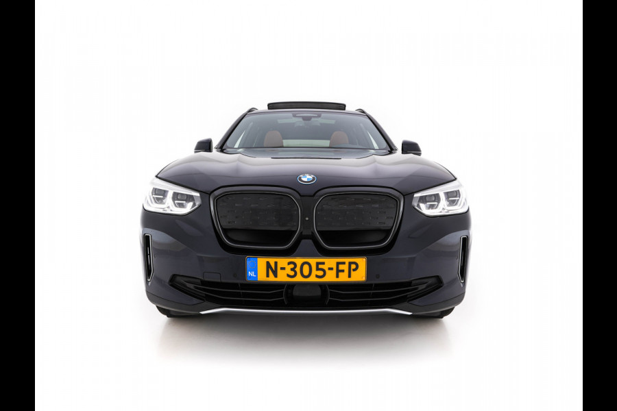 BMW iX3 High Executive 80 kWh [ 3-Fase ] {SOH-98%} (INCL-BTW) Aut. *PANO | LEATHER | HARMAN/KARDON | FULL-LED | BLINDSPOT | MEMORY-PACK | DIGI-COCKPIT | HEATED-SPORTSEATS | KEYLESS | TOPVIEW | DAB+ | NAVI-FULLMAP | HEAD-UP | ...