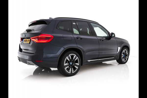 BMW iX3 High Executive 80 kWh [ 3-Fase ] {SOH-98%} (INCL-BTW) Aut. *PANO | LEATHER | HARMAN/KARDON | FULL-LED | BLINDSPOT | MEMORY-PACK | DIGI-COCKPIT | HEATED-SPORTSEATS | KEYLESS | TOPVIEW | DAB+ | NAVI-FULLMAP | HEAD-UP | ...