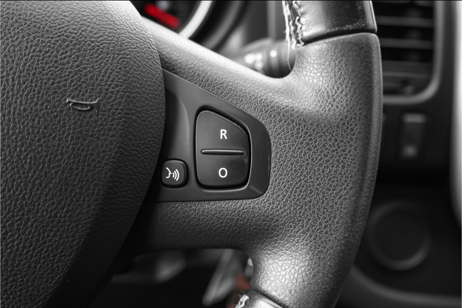 Renault Trafic 2.0 dCi 145 L2H1 DC Luxe Climate Camera 2x Schuifdeur