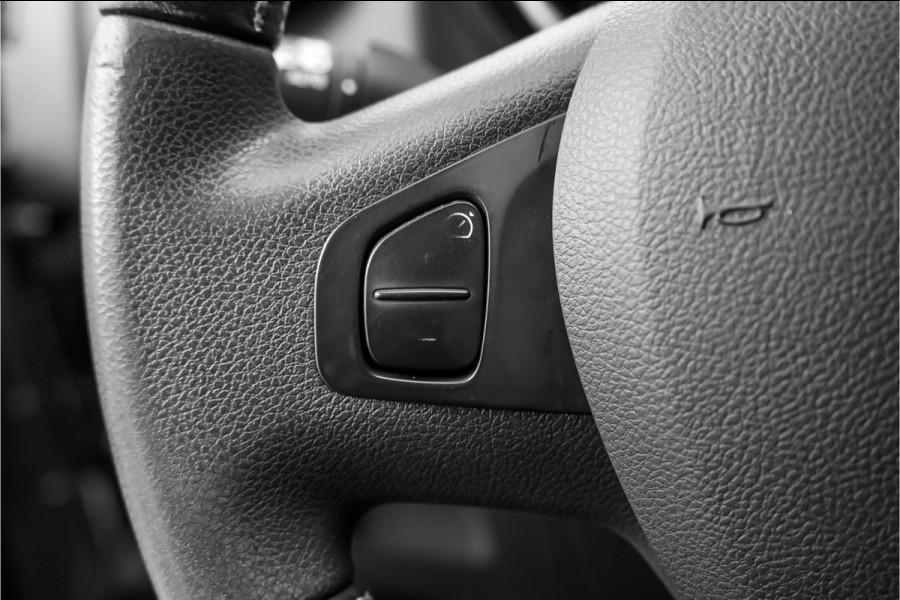 Renault Trafic 2.0 dCi 145 L2H1 DC Luxe Climate Camera 2x Schuifdeur