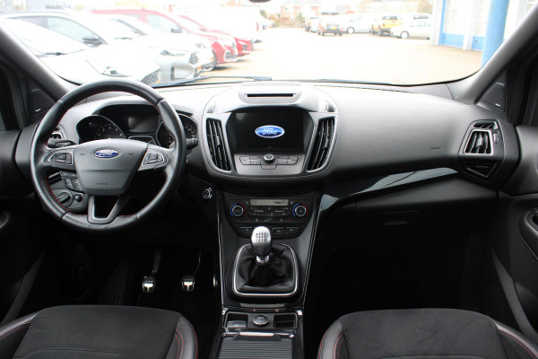 Ford Kuga 1.5 EcoBoost ST Line | Trekhaak | Panorama Dak | Stoelverwarming | Cruise Control | Camera | Navigatie | SONY Audio |