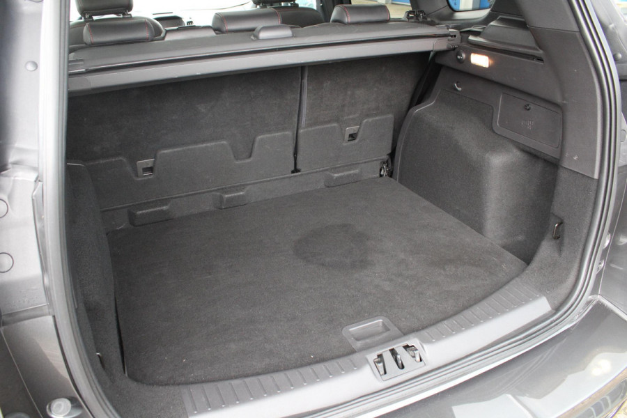 Ford Kuga 1.5 EcoBoost ST Line | Trekhaak | Panorama Dak | Stoelverwarming | Cruise Control | Camera | Navigatie | SONY Audio |