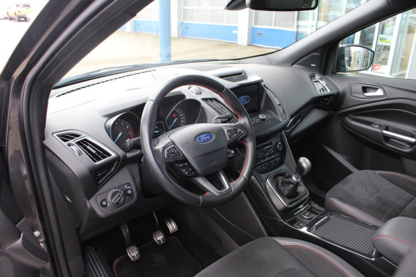 Ford Kuga 1.5 EcoBoost ST Line | Trekhaak | Panorama Dak | Stoelverwarming | Cruise Control | Camera | Navigatie | SONY Audio |