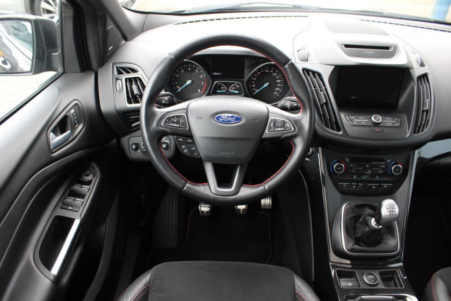 Ford Kuga 1.5 EcoBoost ST Line | Trekhaak | Panorama Dak | Stoelverwarming | Cruise Control | Camera | Navigatie | SONY Audio |