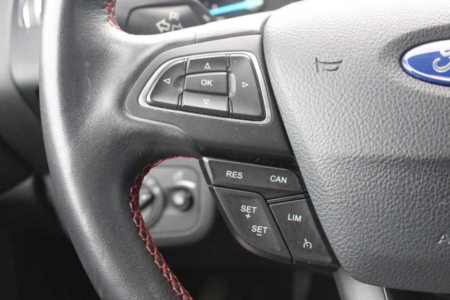 Ford Kuga 1.5 EcoBoost ST Line | Trekhaak | Panorama Dak | Stoelverwarming | Cruise Control | Camera | Navigatie | SONY Audio |