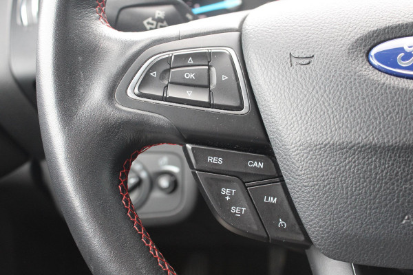 Ford Kuga 1.5 EcoBoost ST Line | Trekhaak | Panorama Dak | Stoelverwarming | Cruise Control | Camera | Navigatie | SONY Audio |