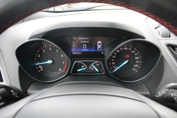 Ford Kuga 1.5 EcoBoost ST Line | Trekhaak | Panorama Dak | Stoelverwarming | Cruise Control | Camera | Navigatie | SONY Audio |