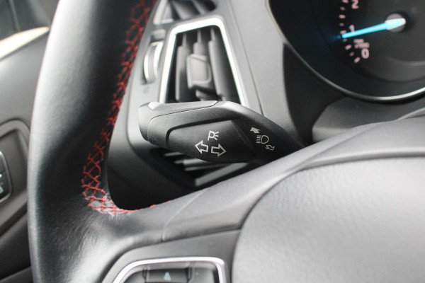 Ford Kuga 1.5 EcoBoost ST Line | Trekhaak | Panorama Dak | Stoelverwarming | Cruise Control | Camera | Navigatie | SONY Audio |