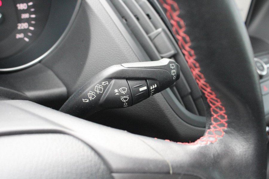 Ford Kuga 1.5 EcoBoost ST Line | Trekhaak | Panorama Dak | Stoelverwarming | Cruise Control | Camera | Navigatie | SONY Audio |