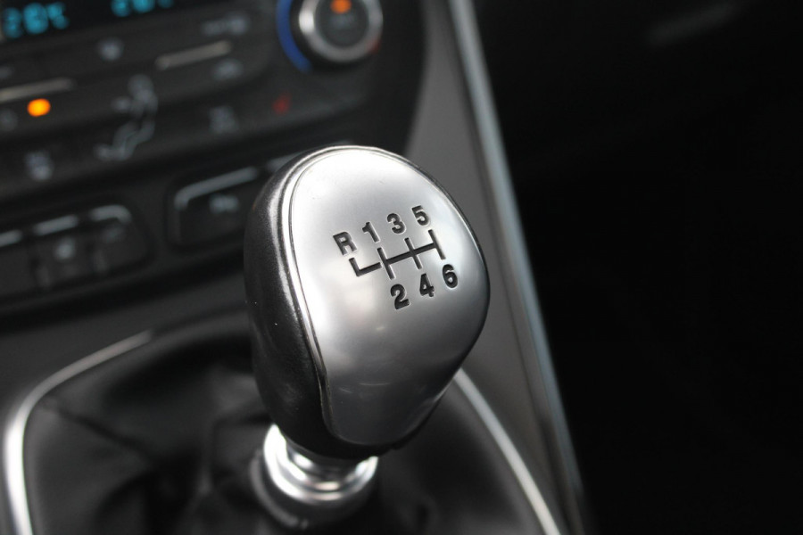 Ford Kuga 1.5 EcoBoost ST Line | Trekhaak | Panorama Dak | Stoelverwarming | Cruise Control | Camera | Navigatie | SONY Audio |