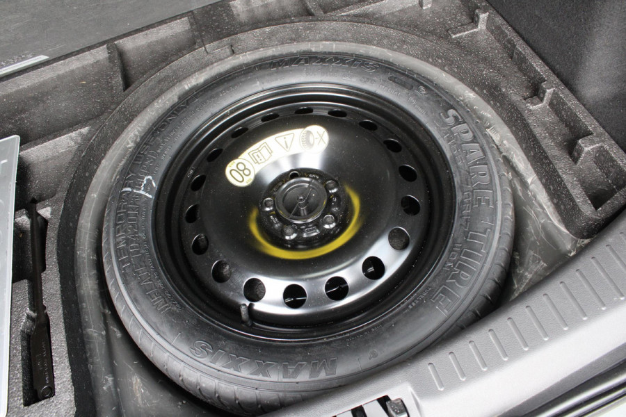 Ford Kuga 1.5 EcoBoost ST Line | Trekhaak | Panorama Dak | Stoelverwarming | Cruise Control | Camera | Navigatie | SONY Audio |