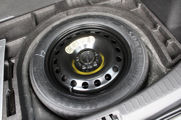 Ford Kuga 1.5 EcoBoost ST Line | Trekhaak | Panorama Dak | Stoelverwarming | Cruise Control | Camera | Navigatie | SONY Audio |