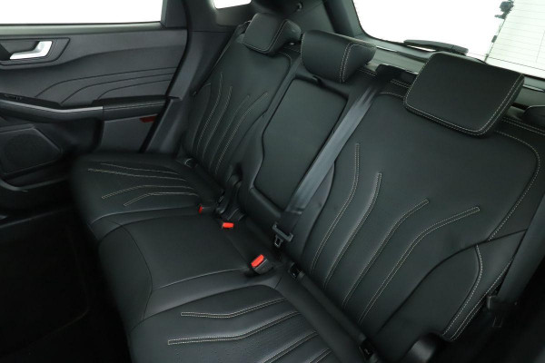 Ford Kuga 2.5 PHEV Vignale 225pk | Wegklapbare trekhaak | Adaptieve cruise control | Winter Pack | Adaptive cruise control | Dodehoeksensoren | Bang&Olufsen