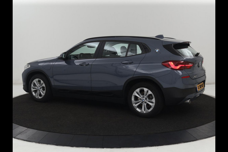 BMW X2 xDrive25e High Executive | SOH 85,7% | Head-Up | Leder | Sportstoelen | Stoelverwarming | Park Assist | Navigatie | Full LED | Climate control | Bluetooth | Cruise control | Individual Storm Bay Metallic