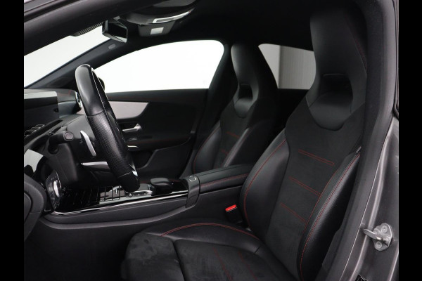 Mercedes-Benz CLA-Klasse Shooting Brake 250e AMG Limited | Stoelverwarming | Carplay | Leder/Alcantara | Camera | Sfeerverlichting | Navigatie | Park Assist | Widescreen | Dodehoek detectie | PHEV | Plug In