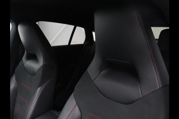 Mercedes-Benz CLA-Klasse Shooting Brake 250e AMG Limited | Stoelverwarming | Carplay | Leder/Alcantara | Camera | Sfeerverlichting | Navigatie | Park Assist | Widescreen | Dodehoek detectie | PHEV | Plug In