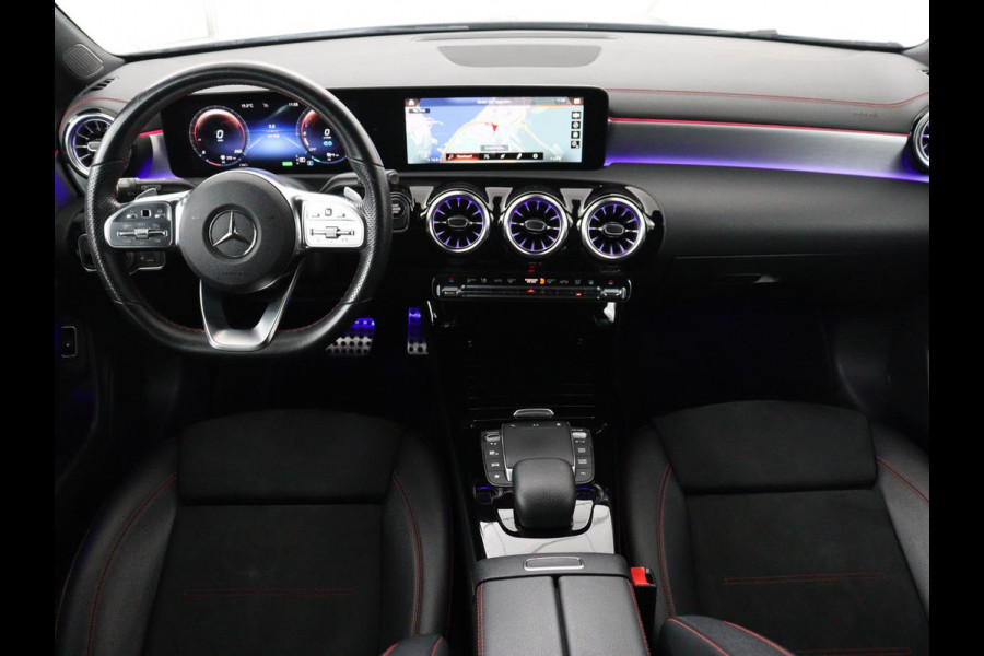 Mercedes-Benz CLA-Klasse Shooting Brake 250e AMG Limited | Stoelverwarming | Carplay | Leder/Alcantara | Camera | Sfeerverlichting | Navigatie | Park Assist | Widescreen | Dodehoek detectie | PHEV | Plug In