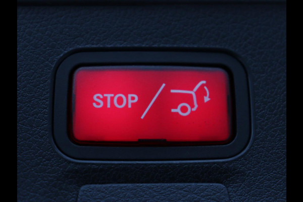 Mercedes-Benz CLA-Klasse Shooting Brake 250e AMG Limited | Stoelverwarming | Carplay | Leder/Alcantara | Camera | Sfeerverlichting | Navigatie | Park Assist | Widescreen | Dodehoek detectie | PHEV | Plug In