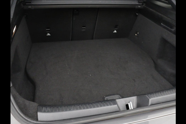 Mercedes-Benz CLA-Klasse Shooting Brake 250e AMG Limited | Stoelverwarming | Carplay | Leder/Alcantara | Camera | Sfeerverlichting | Navigatie | Park Assist | Widescreen | Dodehoek detectie | PHEV | Plug In
