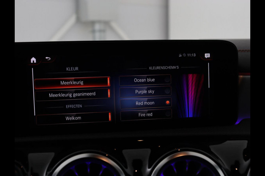 Mercedes-Benz CLA-Klasse Shooting Brake 250e AMG Limited | Stoelverwarming | Carplay | Leder/Alcantara | Camera | Sfeerverlichting | Navigatie | Park Assist | Widescreen | Dodehoek detectie | PHEV | Plug In