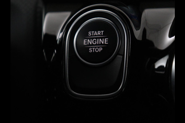 Mercedes-Benz CLA-Klasse Shooting Brake 250e AMG Limited | Stoelverwarming | Carplay | Leder/Alcantara | Camera | Sfeerverlichting | Navigatie | Park Assist | Widescreen | Dodehoek detectie | PHEV | Plug In