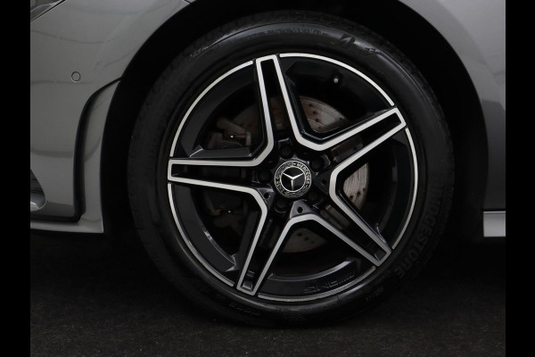 Mercedes-Benz CLA-Klasse Shooting Brake 250e AMG Limited | Stoelverwarming | Carplay | Leder/Alcantara | Camera | Sfeerverlichting | Navigatie | Park Assist | Widescreen | Dodehoek detectie | PHEV | Plug In
