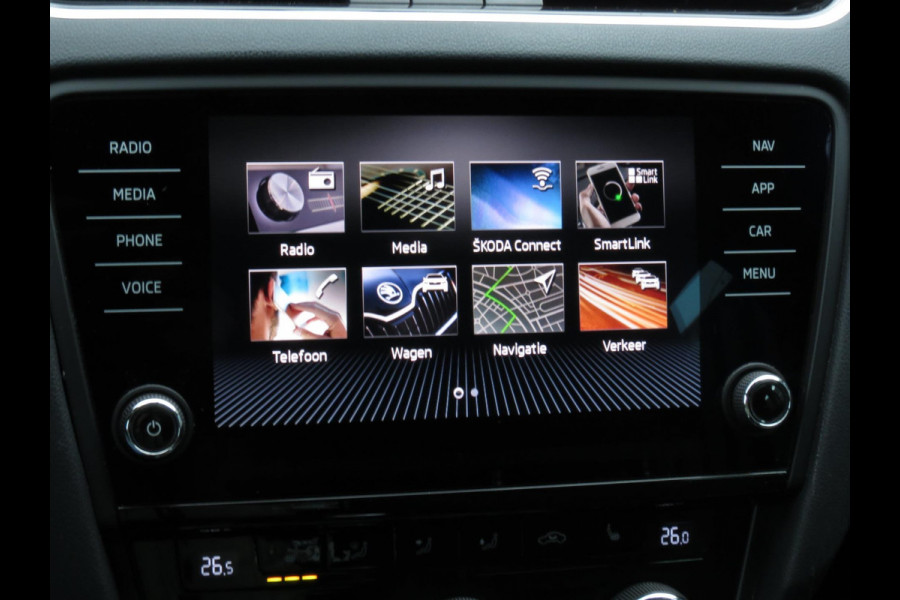 Škoda Octavia Combi 1.5 TSI 150PK Greentech Business Edition AUTOMAAT | DEALER ONDERHOUDEN | STOELVERWARMING | HALF LEDER | NAVI |