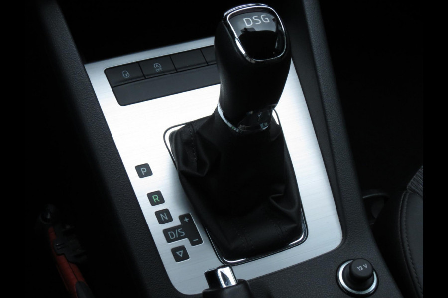 Škoda Octavia Combi 1.5 TSI 150PK Greentech Business Edition AUTOMAAT | DEALER ONDERHOUDEN | STOELVERWARMING | HALF LEDER | NAVI |