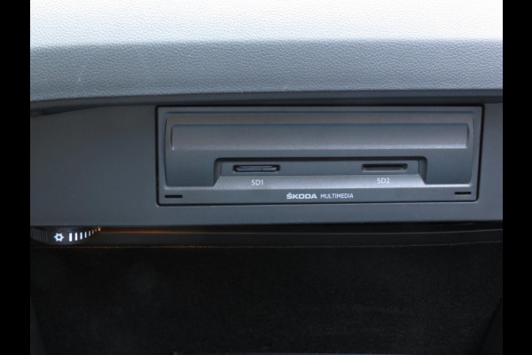 Škoda Octavia Combi 1.5 TSI 150PK Greentech Business Edition AUTOMAAT | DEALER ONDERHOUDEN | STOELVERWARMING | HALF LEDER | NAVI |