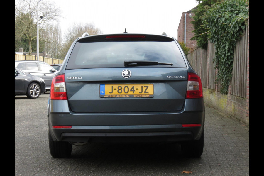 Škoda Octavia Combi 1.5 TSI 150PK Greentech Business Edition AUTOMAAT | DEALER ONDERHOUDEN | STOELVERWARMING | HALF LEDER | NAVI |