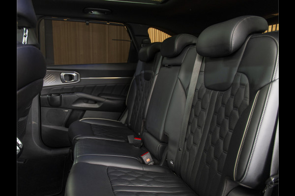 Kia Sorento 1.6 T-GDI Plug-in Hybrid 4WD ExecutiveLine 7p. PANO | 7ZITS | HUD | BOSE