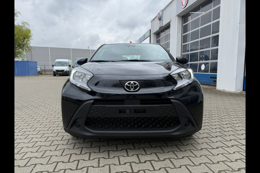 Toyota Aygo X 1.0 VVT-i S-CVT Play Automaat stoelverwarming, keyless etc (RIJKLAARPRIJS)