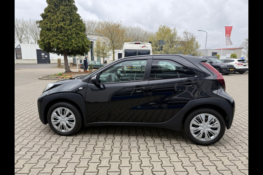 Toyota Aygo X 1.0 VVT-i S-CVT Play Automaat stoelverwarming, keyless etc (RIJKLAARPRIJS)