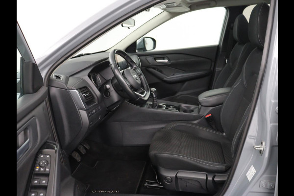 Nissan QASHQAI 1.3 MHEV Acenta | Panoramadak | Adaptive cruise | Carplay | Camera | Keyless | Dodehoek detectie | Parkeerhulp | Climate control | DAB | Getint glas