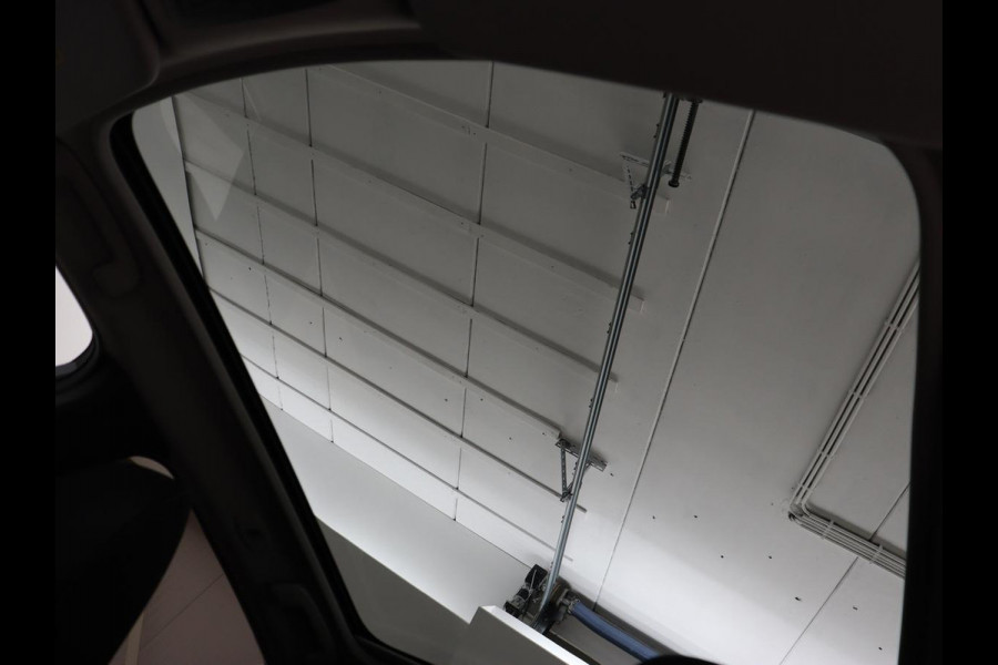 Nissan QASHQAI 1.3 MHEV Acenta | Panoramadak | Adaptive cruise | Carplay | Camera | Keyless | Dodehoek detectie | Parkeerhulp | Climate control | DAB | Getint glas