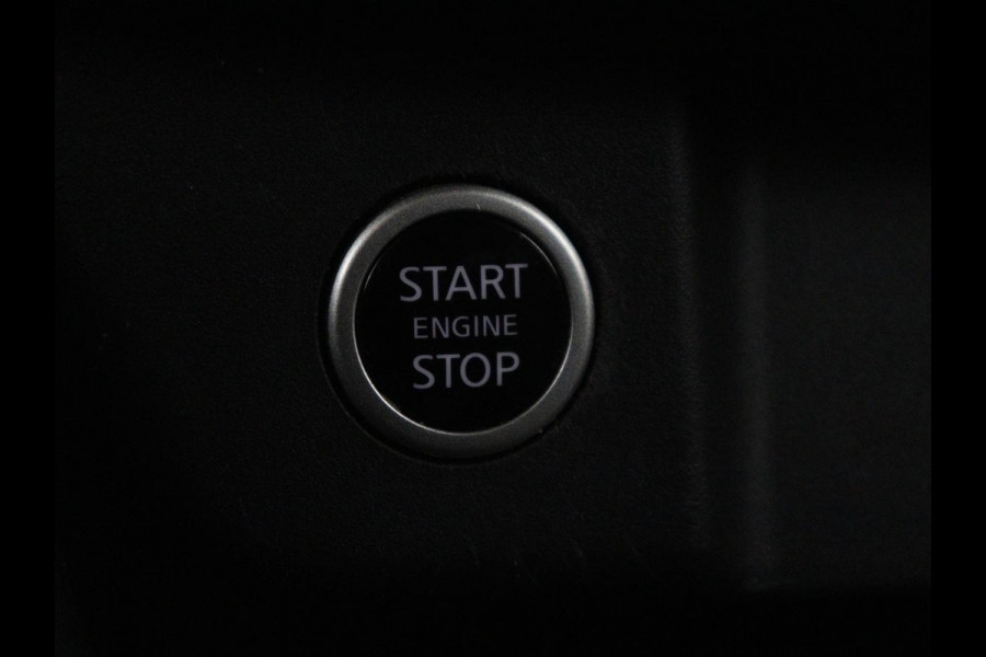 Nissan QASHQAI 1.3 MHEV Acenta | Panoramadak | Adaptive cruise | Carplay | Camera | Keyless | Dodehoek detectie | Parkeerhulp | Climate control | DAB | Getint glas