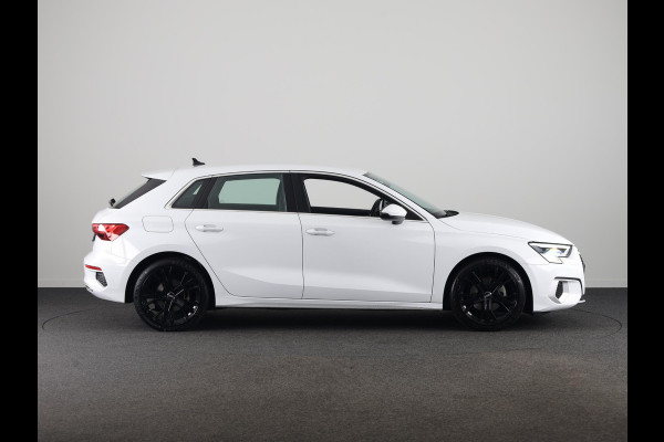 Audi A3 Sportback 35 TFSI Advanced edition 150 pk | Navigatie | Parkeersensoren achter | Adaptieve cruise control | Matrix LED koplampen | Apple Carplay/Android Auto |