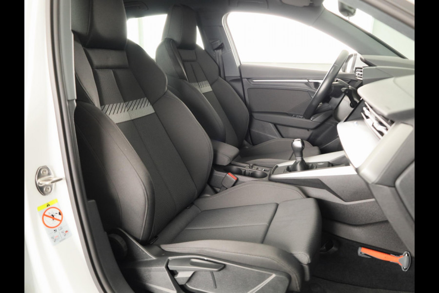 Audi A3 Sportback 35 TFSI Advanced edition 150 pk | Navigatie | Parkeersensoren achter | Adaptieve cruise control | Matrix LED koplampen | Apple Carplay/Android Auto |