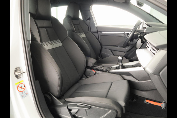 Audi A3 Sportback 35 TFSI Advanced edition 150 pk | Navigatie | Parkeersensoren achter | Adaptieve cruise control | Matrix LED koplampen | Apple Carplay/Android Auto |