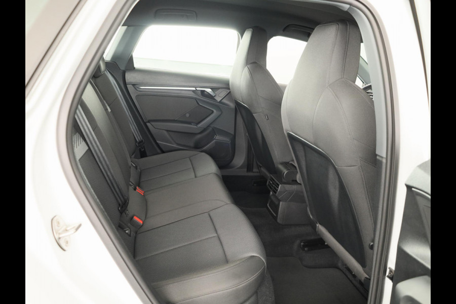 Audi A3 Sportback 35 TFSI Advanced edition 150 pk | Navigatie | Parkeersensoren achter | Adaptieve cruise control | Matrix LED koplampen | Apple Carplay/Android Auto |