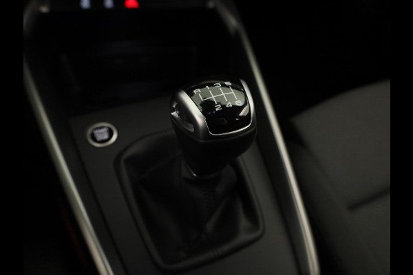 Audi A3 Sportback 35 TFSI Advanced edition 150 pk | Navigatie | Parkeersensoren achter | Adaptieve cruise control | Matrix LED koplampen | Apple Carplay/Android Auto |