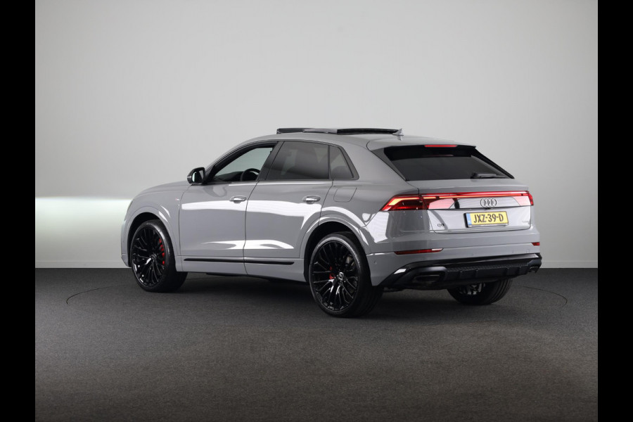 Audi Q8 60 TFSI e quattro Pro Line S Competition 490 PK | Panoramadak | Vier wiel besturen | Exclusive lak | Stoel ventilatie | Verlengde garantie |
