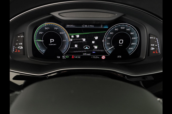 Audi Q8 60 TFSI e quattro Pro Line S Competition 490 PK | Panoramadak | Vier wiel besturen | Exclusive lak | Stoel ventilatie | Verlengde garantie |