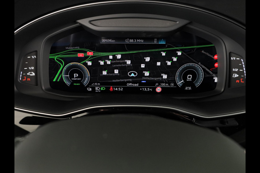 Audi Q8 60 TFSI e quattro Pro Line S Competition 490 PK | Panoramadak | Vier wiel besturen | Exclusive lak | Stoel ventilatie | Verlengde garantie |