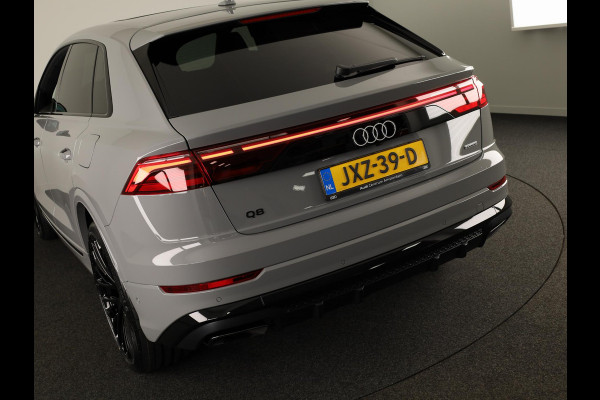 Audi Q8 60 TFSI e quattro Pro Line S Competition 490 PK | Panoramadak | Vier wiel besturen | Exclusive lak | Stoel ventilatie | Verlengde garantie |