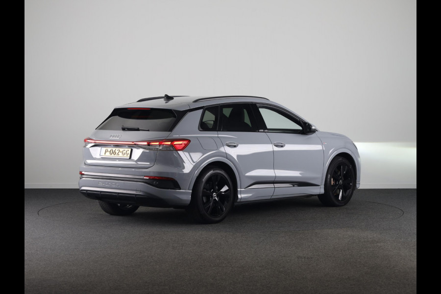 Audi Q4 e-tron 40 Launch edition S Competition 77 kWh 204 pk | SoH 97% | Navigatie | Warmtepomp | Parkeersensoren | Achteruitrijcamera | Stoelverwarming | S-Line |