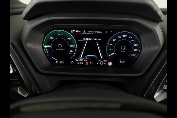Audi Q4 e-tron 40 Launch edition S Competition 77 kWh 204 pk | SoH 97% | Navigatie | Warmtepomp | Parkeersensoren | Achteruitrijcamera | Stoelverwarming | S-Line |